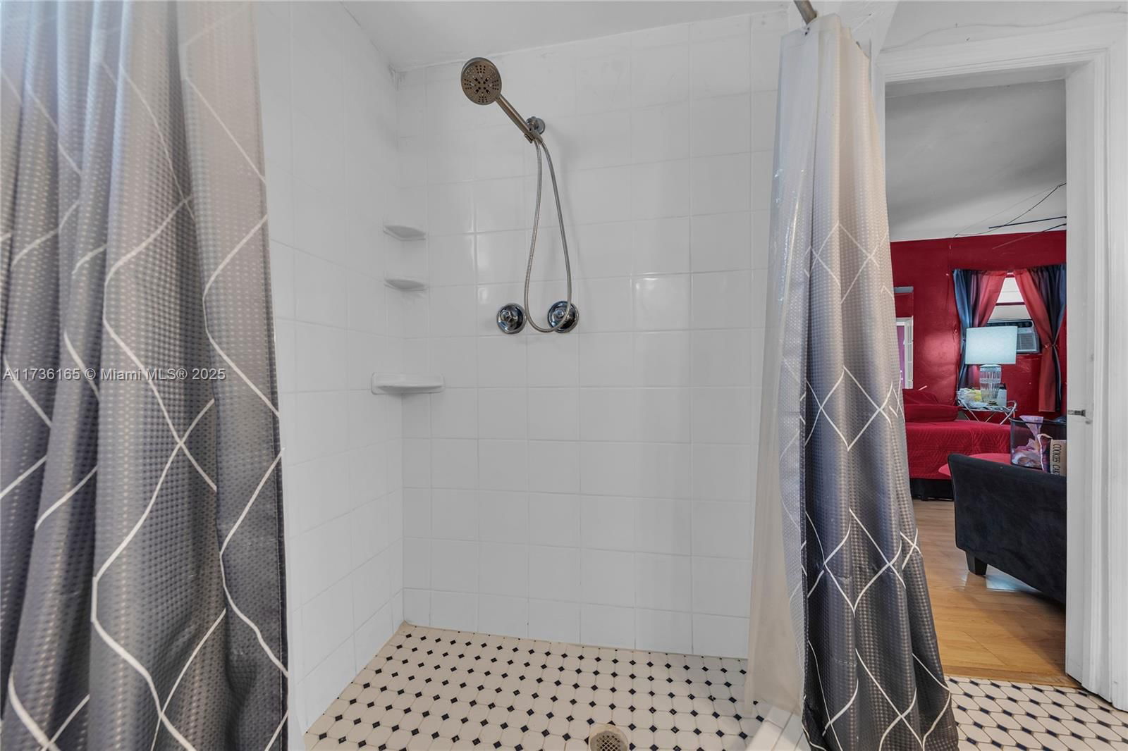 Real estate property located at 1960 182nd St, Miami-dade, Fulford By The Sea, North Miami Beach, FL