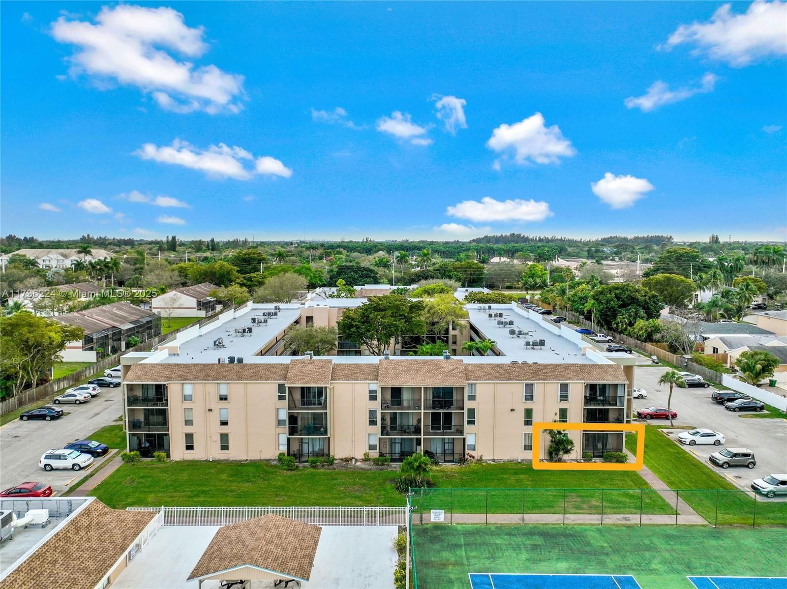 Real estate property located at 7175 Orange Dr #114H, Broward, COUNTRY PINES CONDO, Davie, FL