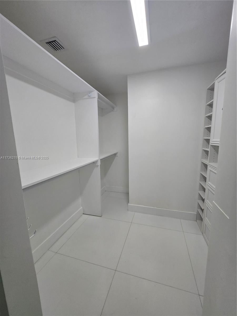 Real estate property located at 6321 106th Ave, Miami-dade, Cristi Sub, Miami, FL