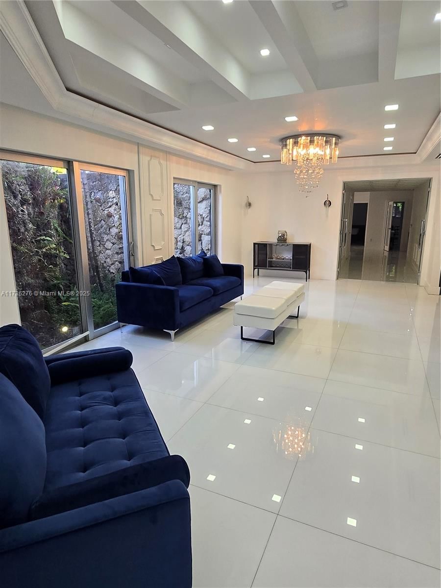 Real estate property located at 6321 106th Ave, Miami-dade, Cristi Sub, Miami, FL