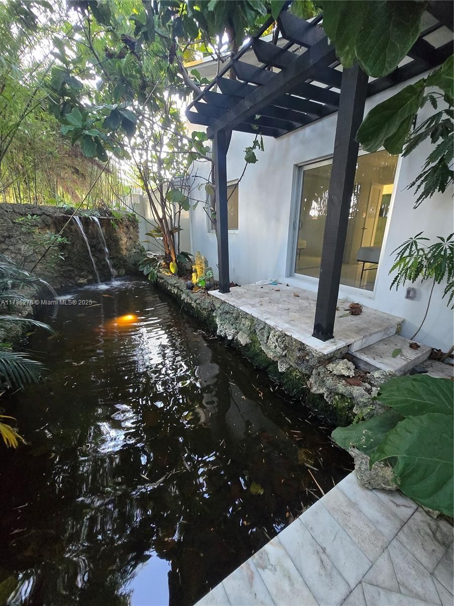 Real estate property located at 6321 106th Ave, Miami-dade, Cristi Sub, Miami, FL