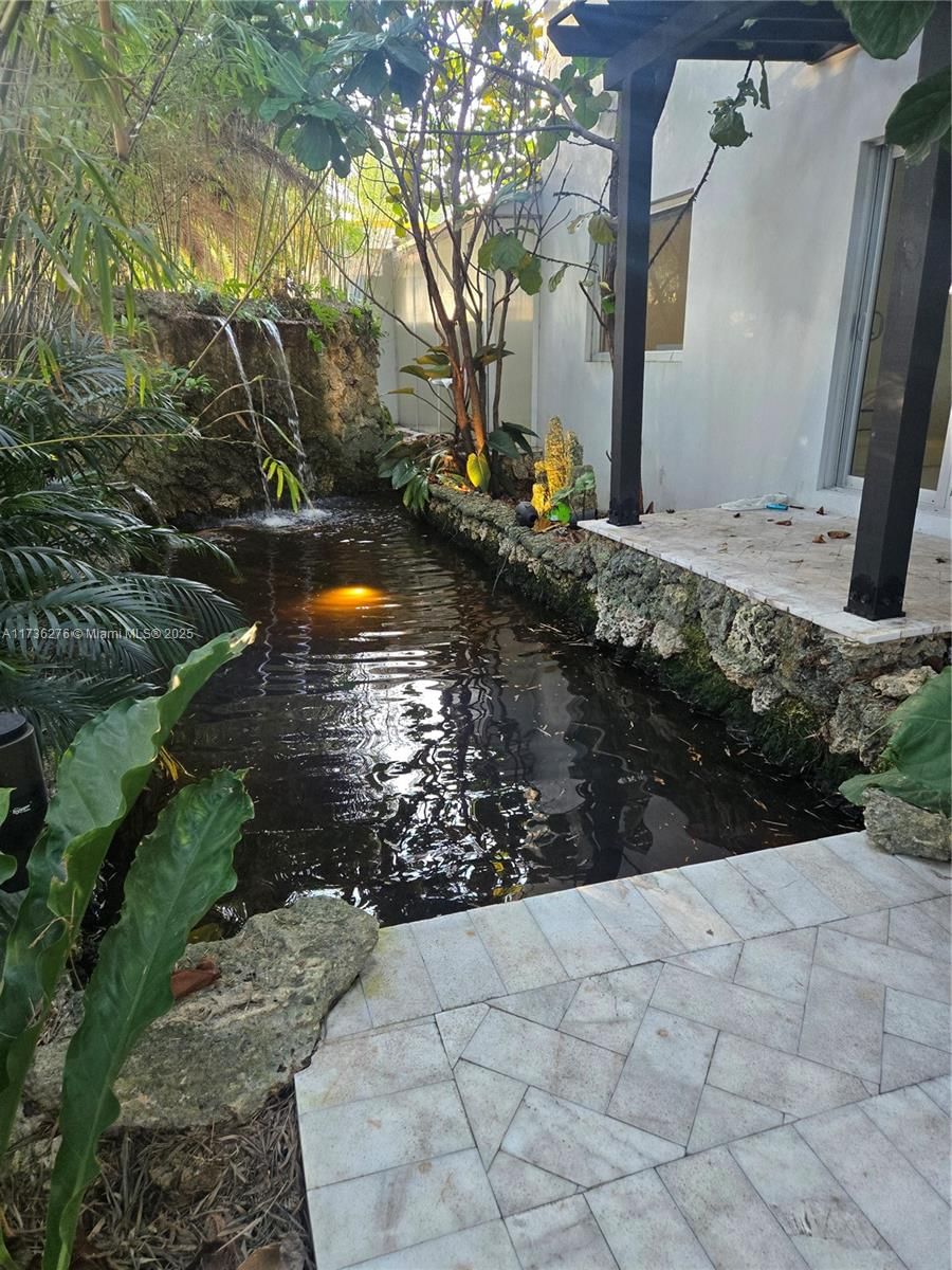 Real estate property located at 6321 106th Ave, Miami-dade, Cristi Sub, Miami, FL