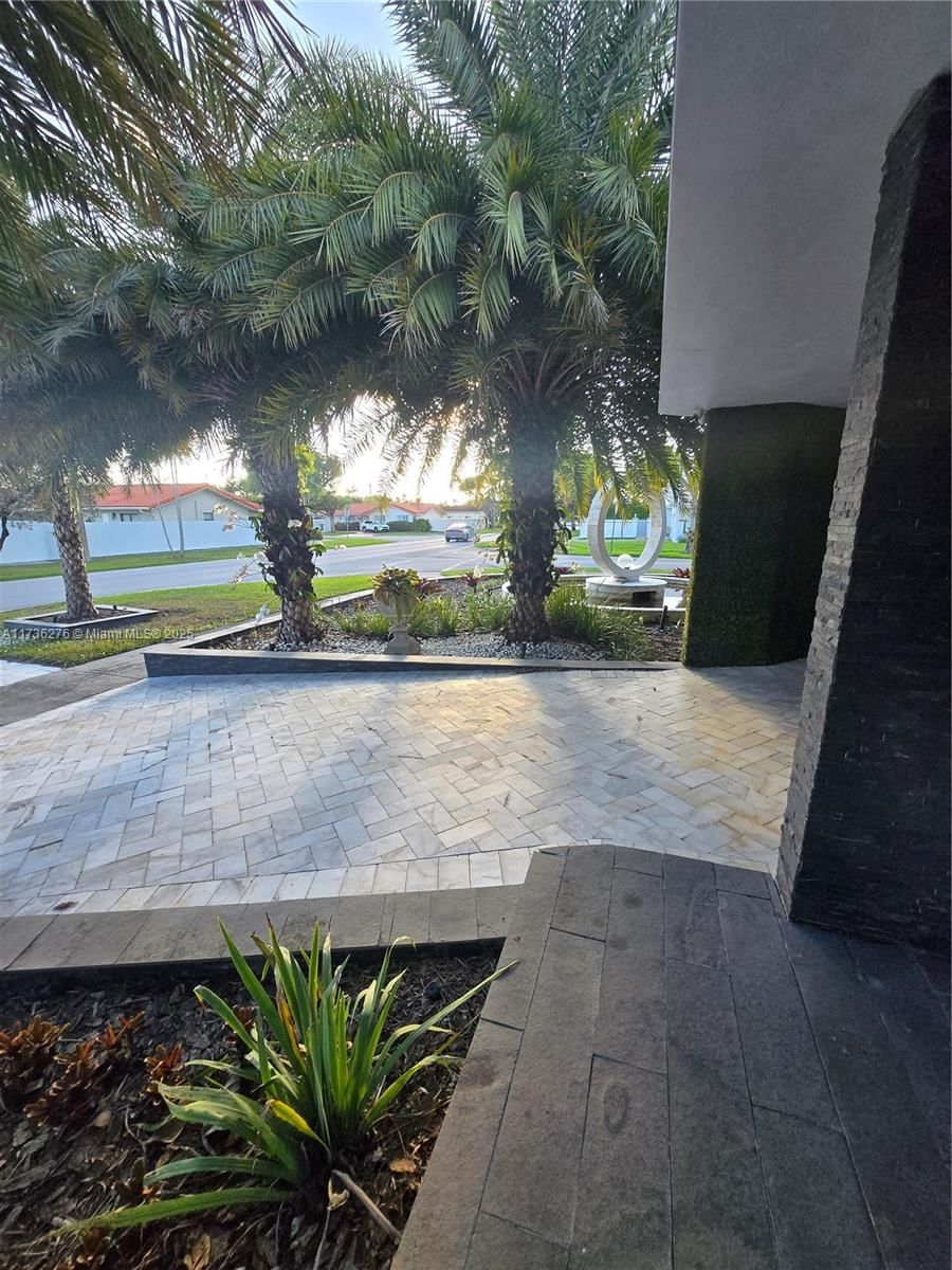Real estate property located at 6321 106th Ave, Miami-dade, Cristi Sub, Miami, FL