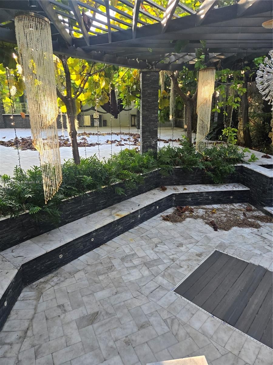 Real estate property located at 6321 106th Ave, Miami-dade, Cristi Sub, Miami, FL