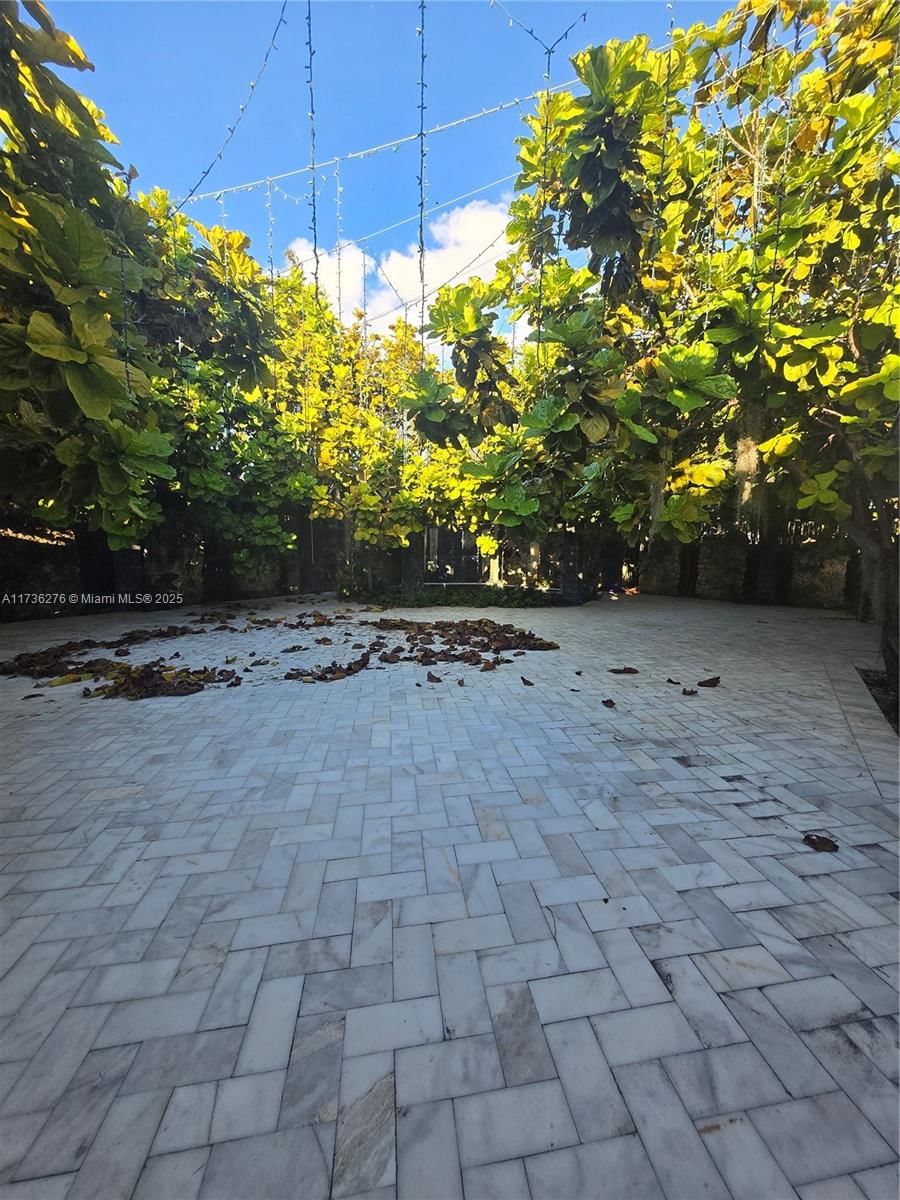 Real estate property located at 6321 106th Ave, Miami-dade, Cristi Sub, Miami, FL