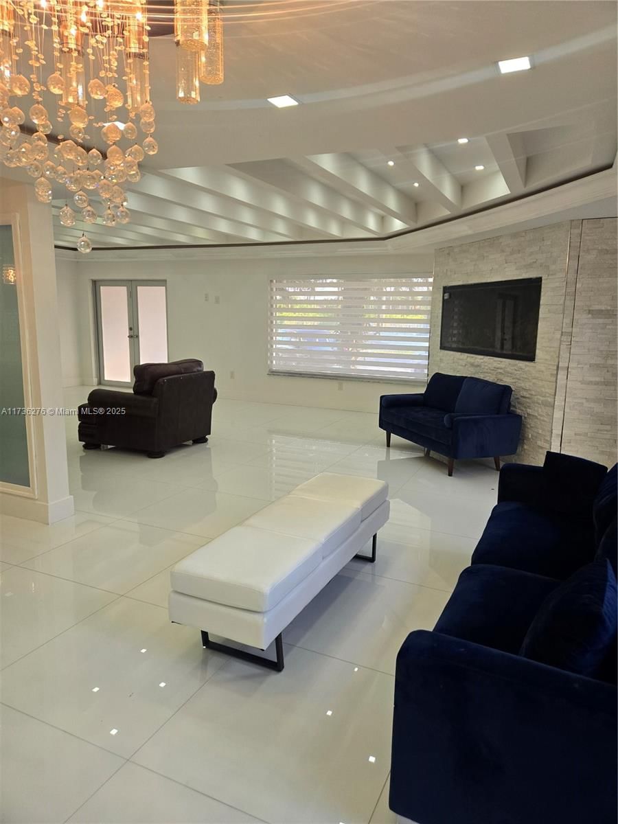 Real estate property located at 6321 106th Ave, Miami-dade, Cristi Sub, Miami, FL