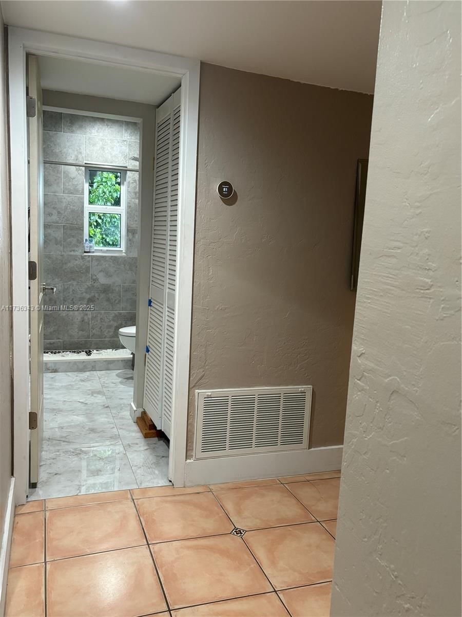 Real estate property located at 121 42nd St, Miami-dade, Robins Heights, Hialeah, FL