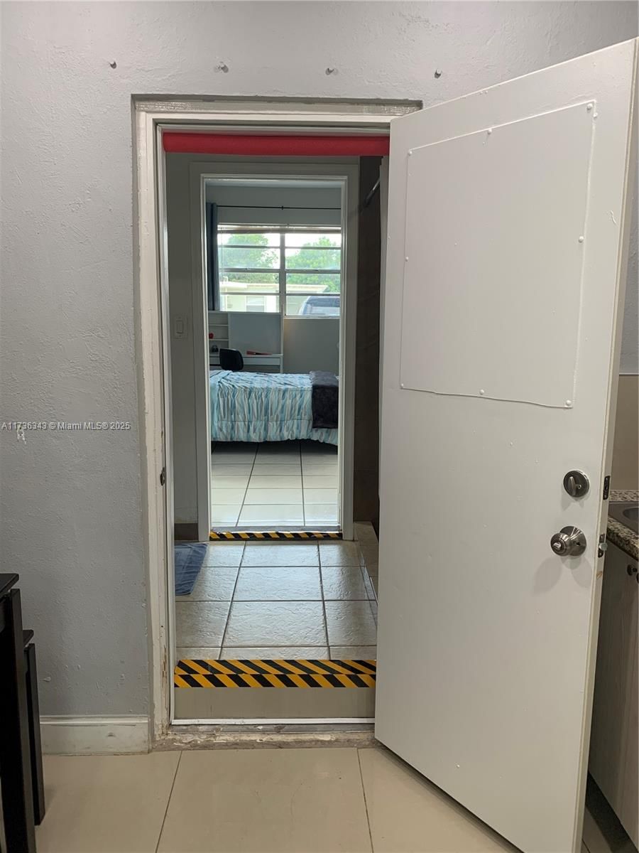 Real estate property located at 121 42nd St, Miami-dade, Robins Heights, Hialeah, FL