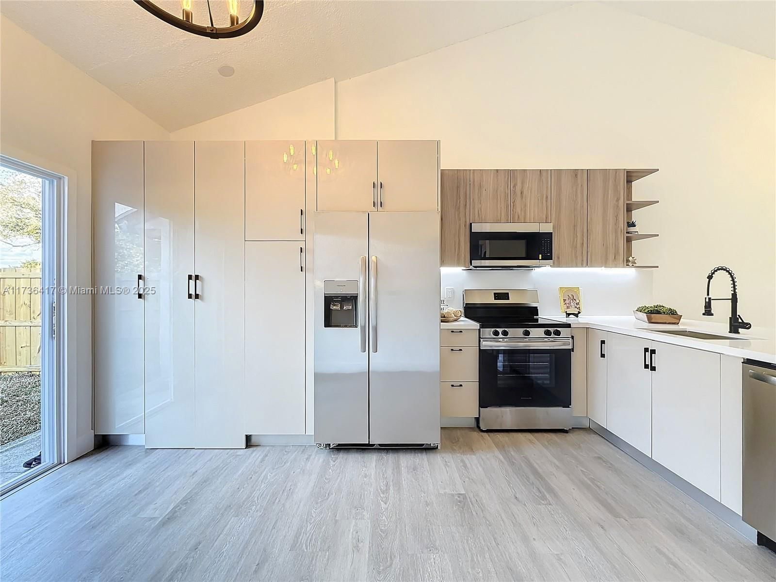 Real estate property located at 7101 Tam Oshanter Blvd #7101, Broward, North Lauderdale Estates, North Lauderdale, FL