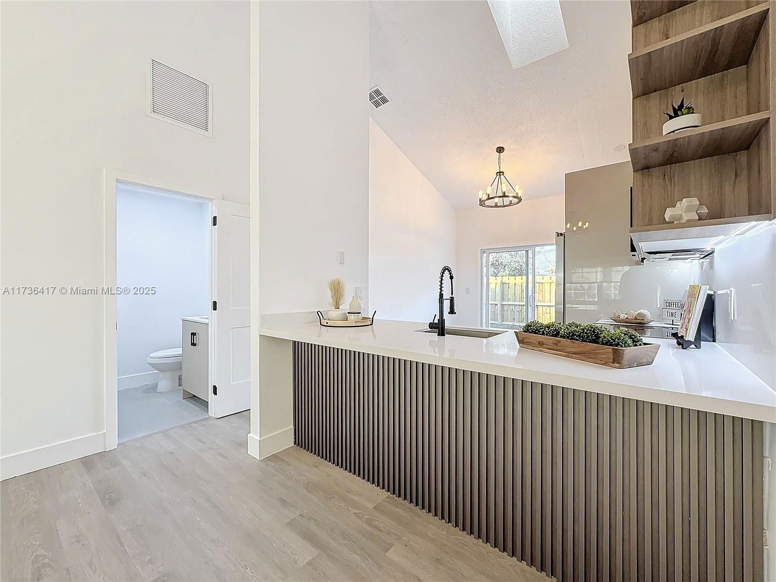 Real estate property located at 7101 Tam Oshanter Blvd #7101, Broward, North Lauderdale Estates, North Lauderdale, FL