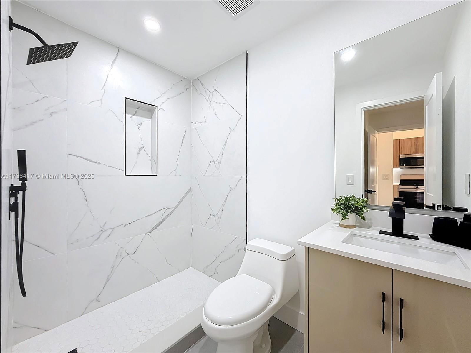 Real estate property located at 7101 Tam Oshanter Blvd #7101, Broward, North Lauderdale Estates, North Lauderdale, FL