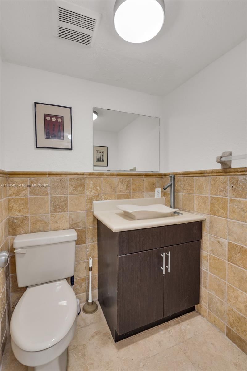 Real estate property located at 6801 Indian Creek Dr #804, Miami-dade, Boston Plaza Condo, Miami Beach, FL