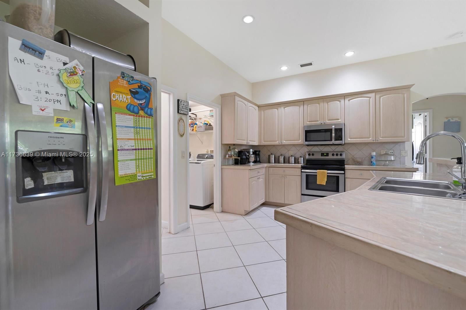 Real estate property located at 115 Kapok Crescent, Palm Beach, Estates Of Royal Palm Bea, Royal Palm Beach, FL