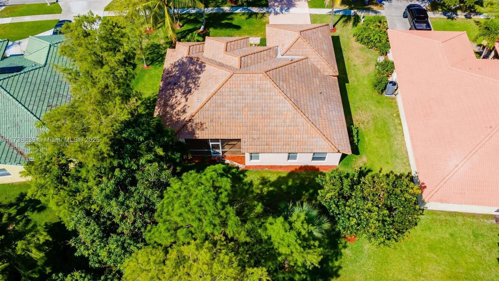 Real estate property located at 115 Kapok Crescent, Palm Beach, Estates Of Royal Palm Bea, Royal Palm Beach, FL
