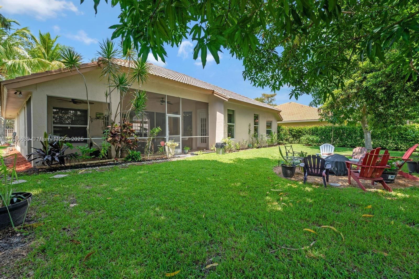 Real estate property located at 115 Kapok Crescent, Palm Beach, Estates Of Royal Palm Bea, Royal Palm Beach, FL