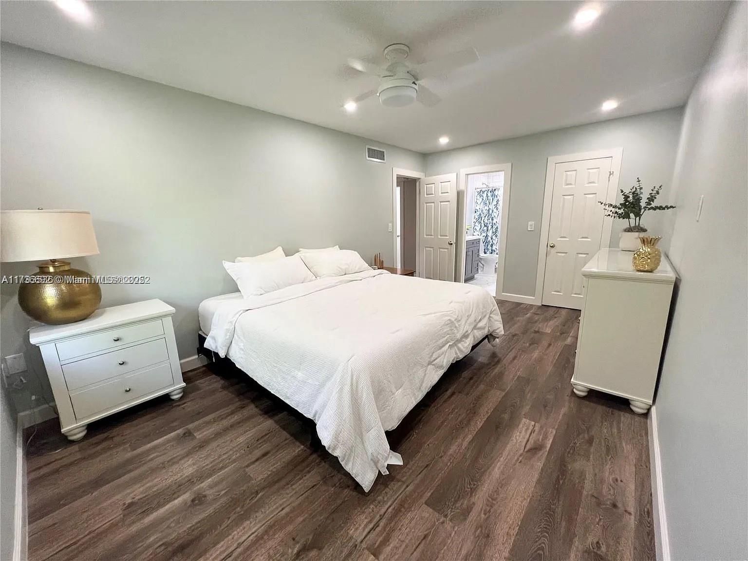 Real estate property located at 7949 104th St #214D, Miami-dade, Venetian Palms Condo, Miami, FL