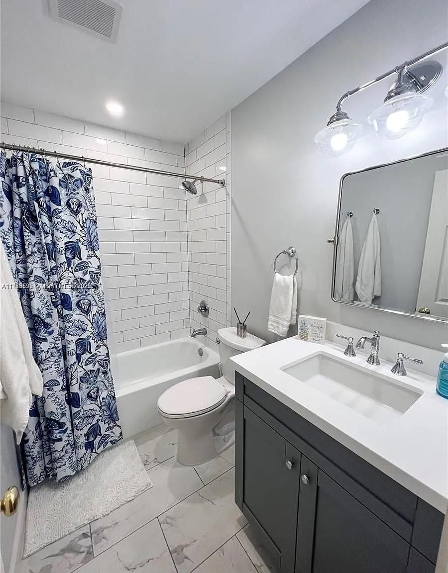 Real estate property located at 7949 104th St #214D, Miami-dade, Venetian Palms Condo, Miami, FL