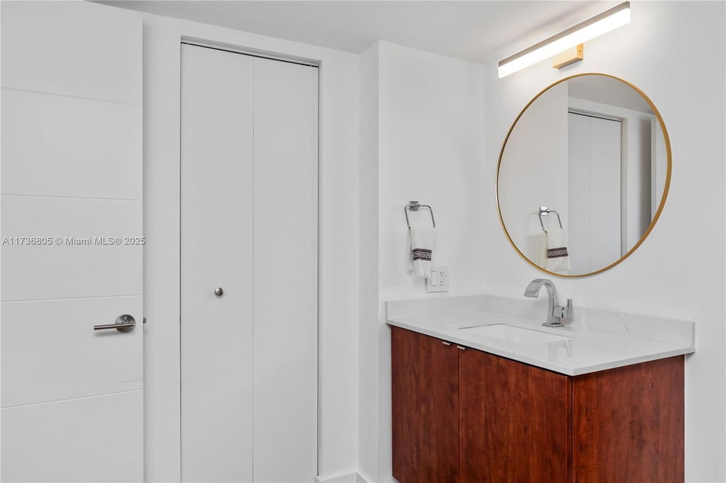 Real estate property located at 1717 Bayshore Dr A-1231, Miami-dade, Venetia Condo, Miami, FL