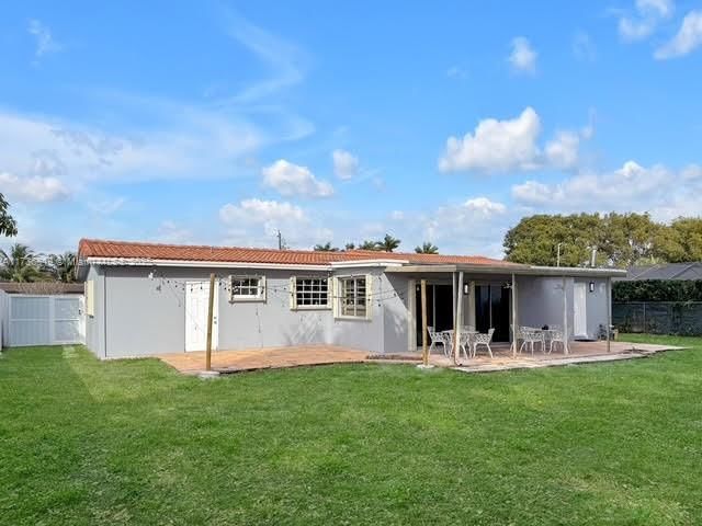 Real estate property located at 8250 182nd St, Miami-dade, Palm Springs North Sec N, Hialeah, FL
