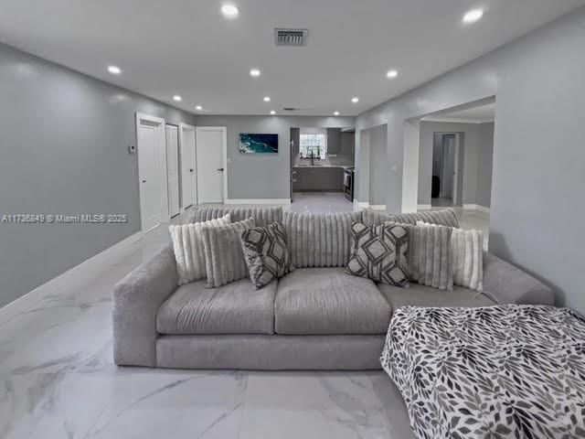 Real estate property located at 8250 182nd St, Miami-dade, Palm Springs North Sec N, Hialeah, FL
