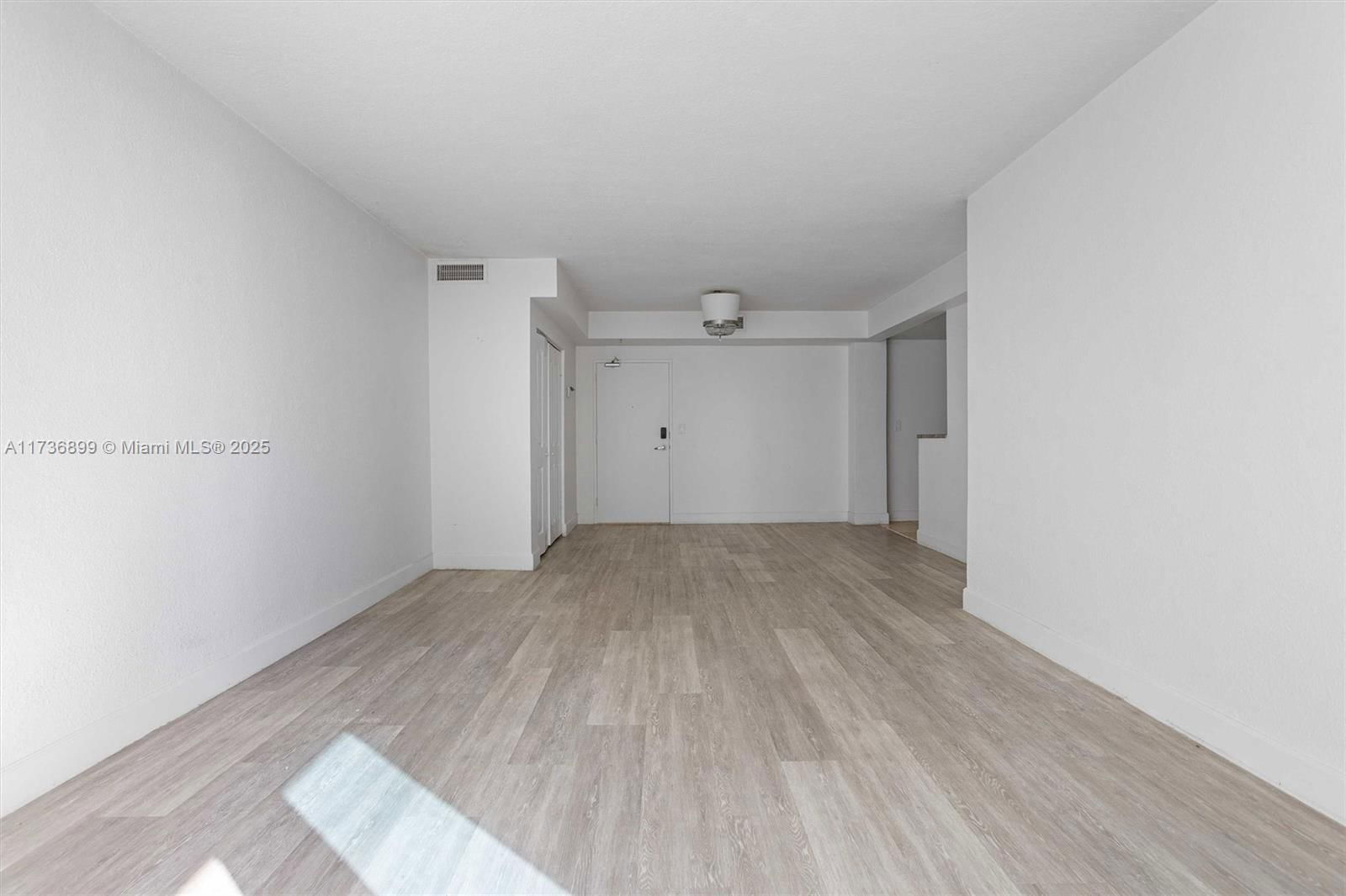 Real estate property located at 7501 Treasure Dr #4C, Miami-dade, Treasures On The Bay Ii C, North Bay Village, FL