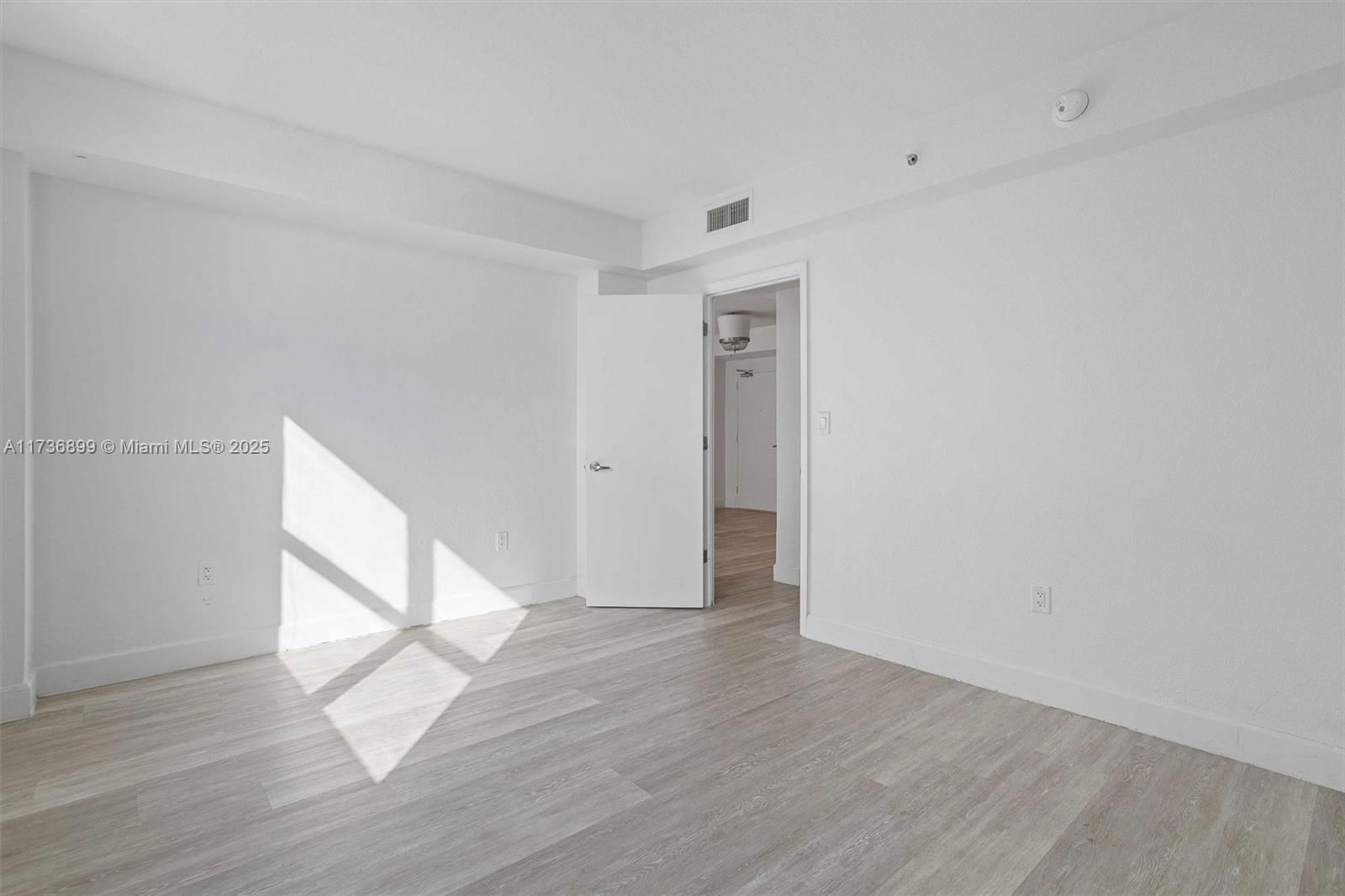 Real estate property located at 7501 Treasure Dr #4C, Miami-dade, Treasures On The Bay Ii C, North Bay Village, FL