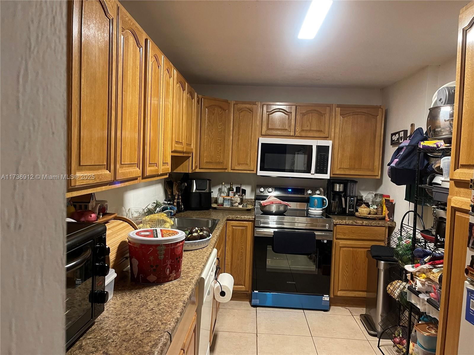 Real estate property located at 1800 Sans Souci Blvd #438, Miami-dade, Bayview Palms Condo, North Miami, FL