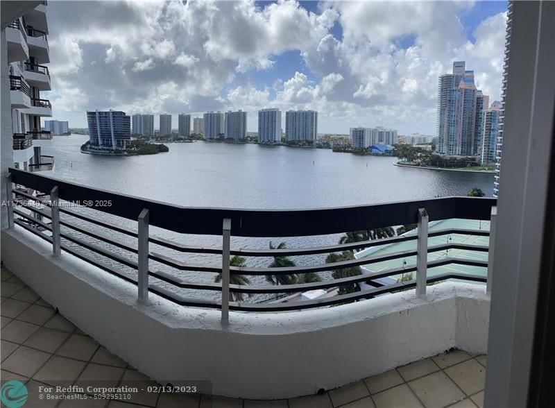 Real estate property located at 3600 Mystic Pointe Dr #1404, Miami-Dade, MYSTIC POINTE CONDO NO ON, Aventura, FL