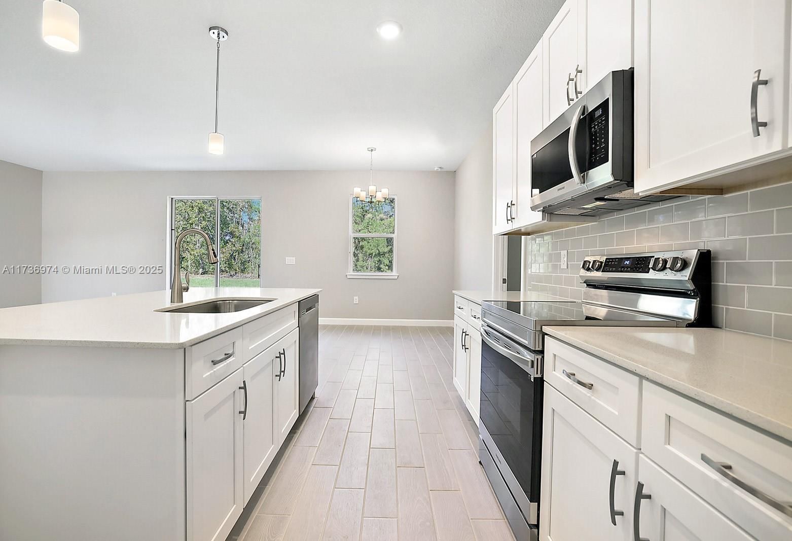 Real estate property located at 3530 41st Place, Lee, Cape Coral, Cape Coral, FL