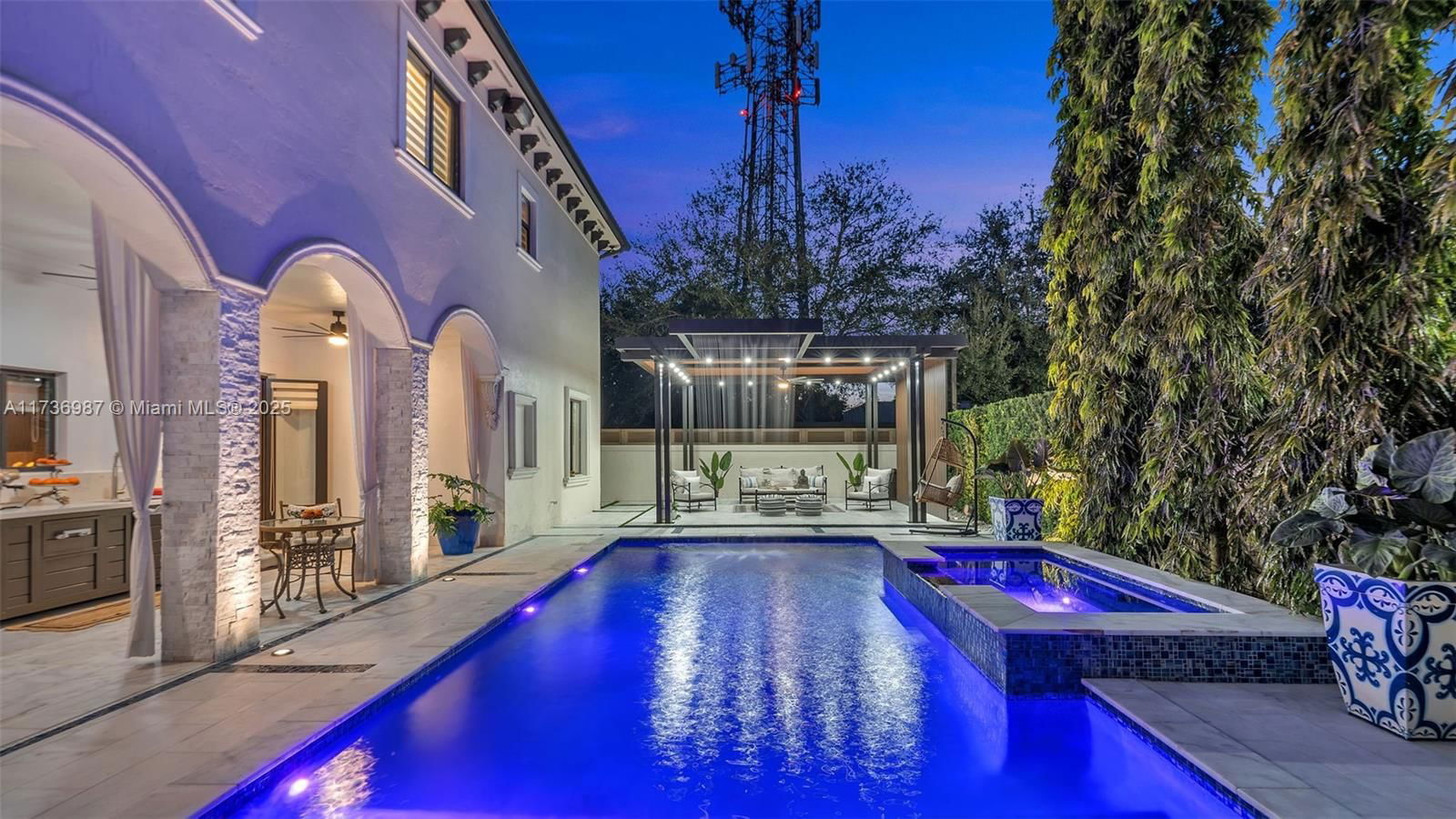 Real estate property located at 7813 165th st, Miami-dade, Castles At West Lakes, Miami Lakes, FL