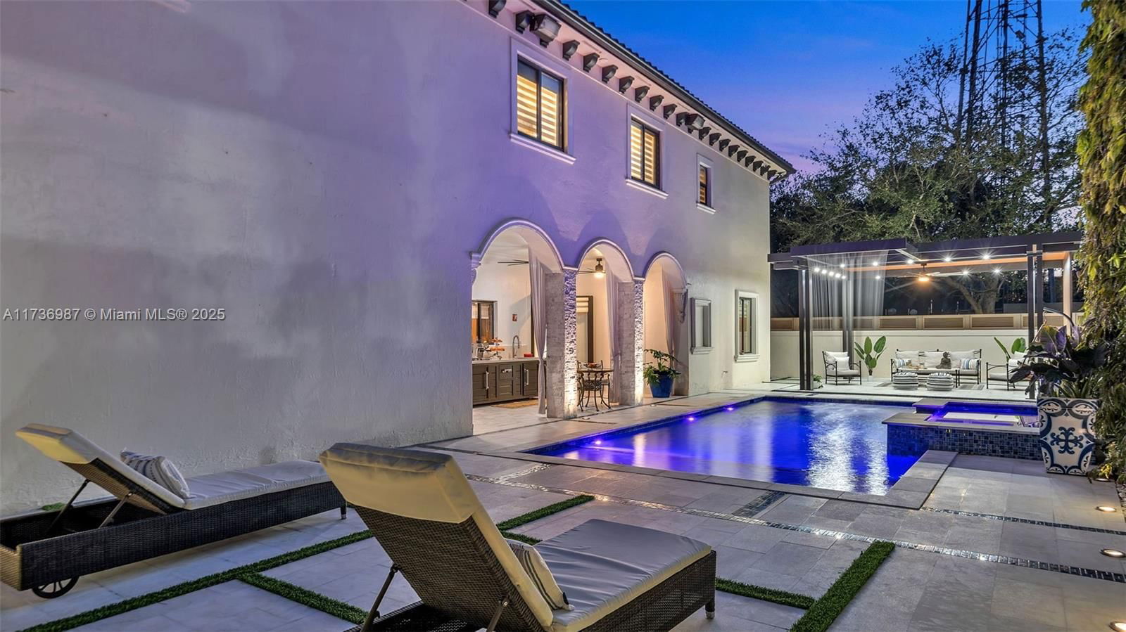 Real estate property located at 7813 165th st, Miami-dade, Castles At West Lakes, Miami Lakes, FL