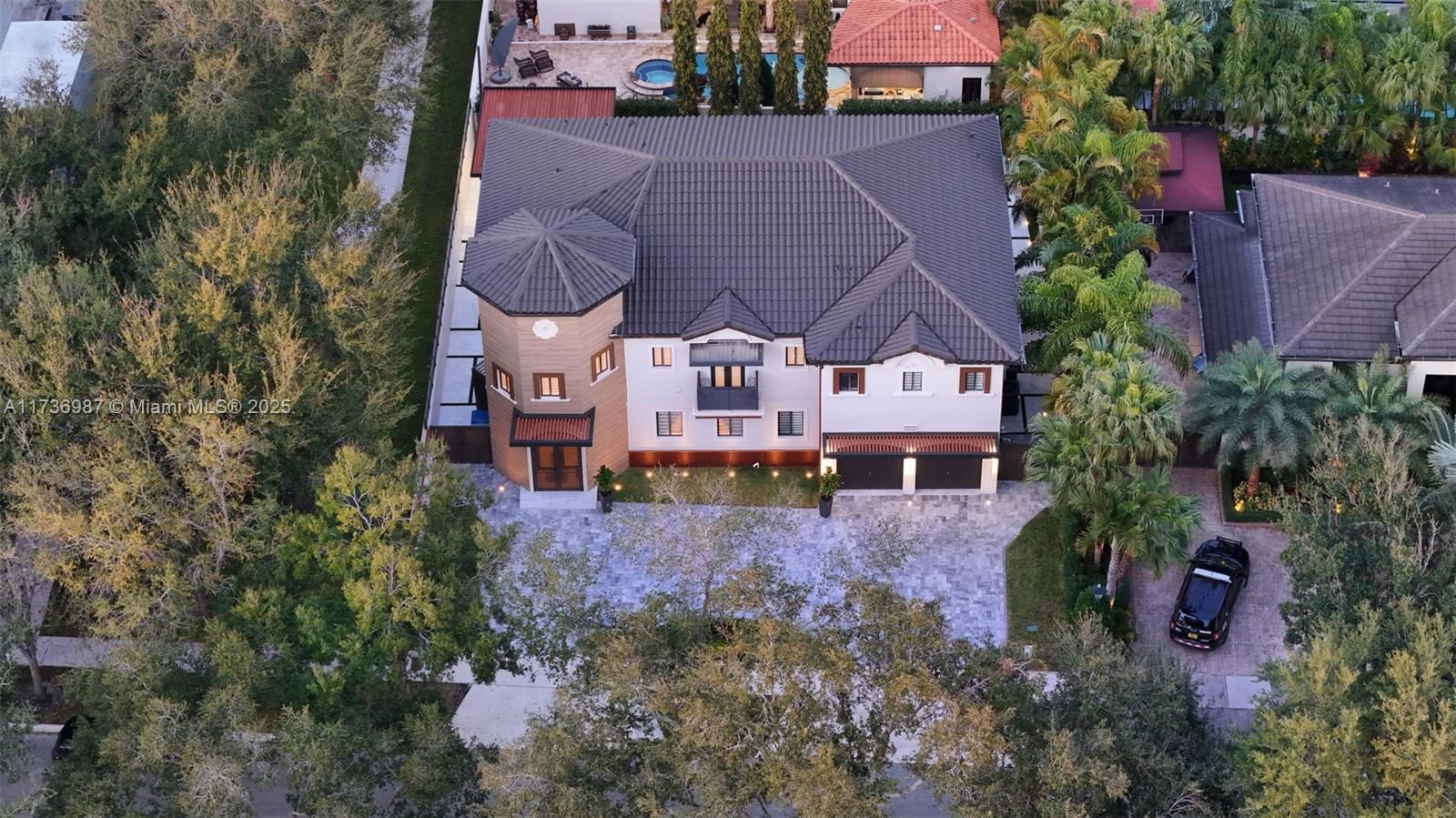 Real estate property located at 7813 165th st, Miami-dade, Castles At West Lakes, Miami Lakes, FL