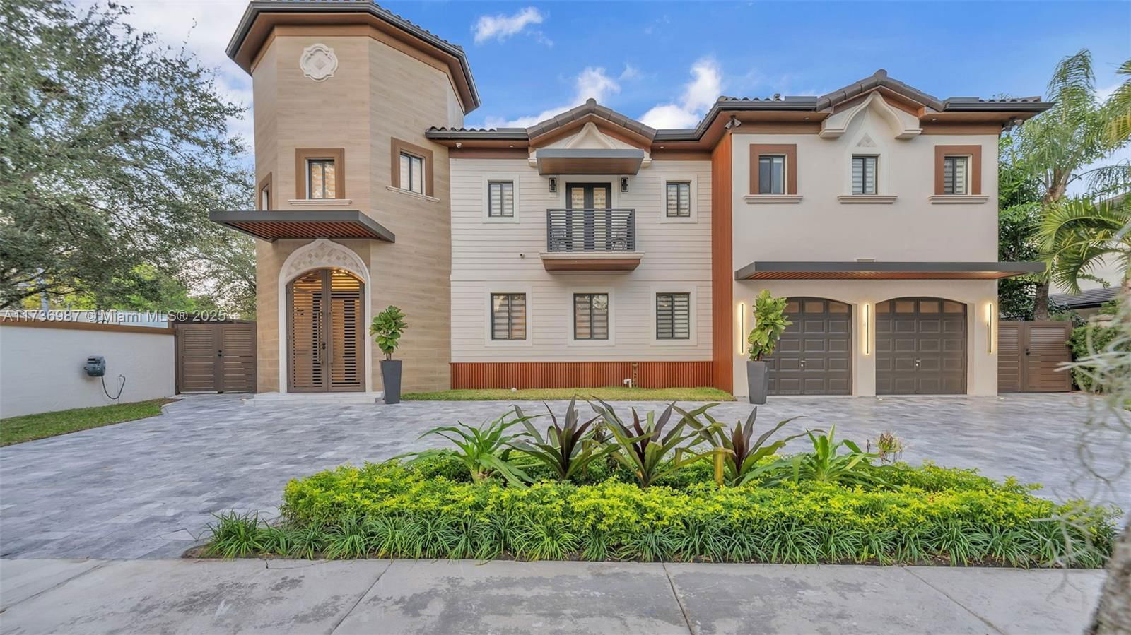 Real estate property located at 7813 165th st, Miami-dade, Castles At West Lakes, Miami Lakes, FL