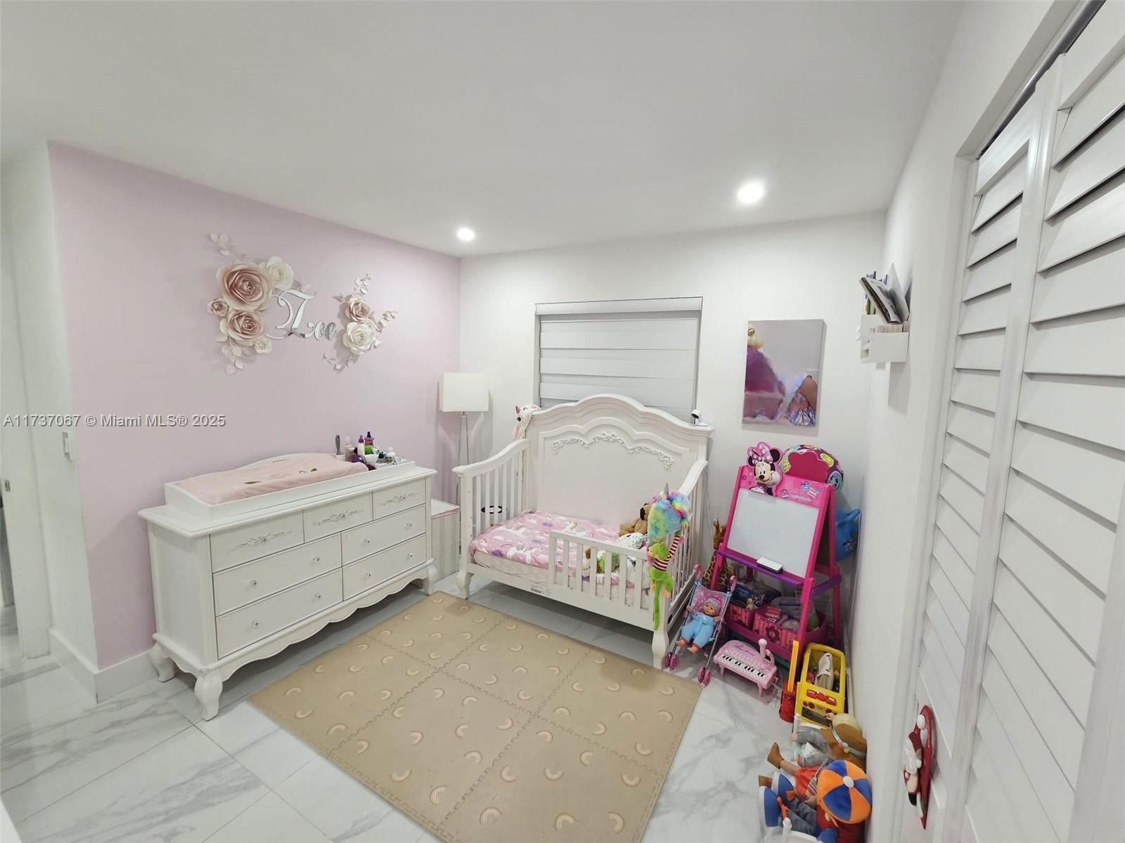 Real estate property located at 2733 55th Pl, Miami-dade, Alameda By The Lake, Hialeah, FL