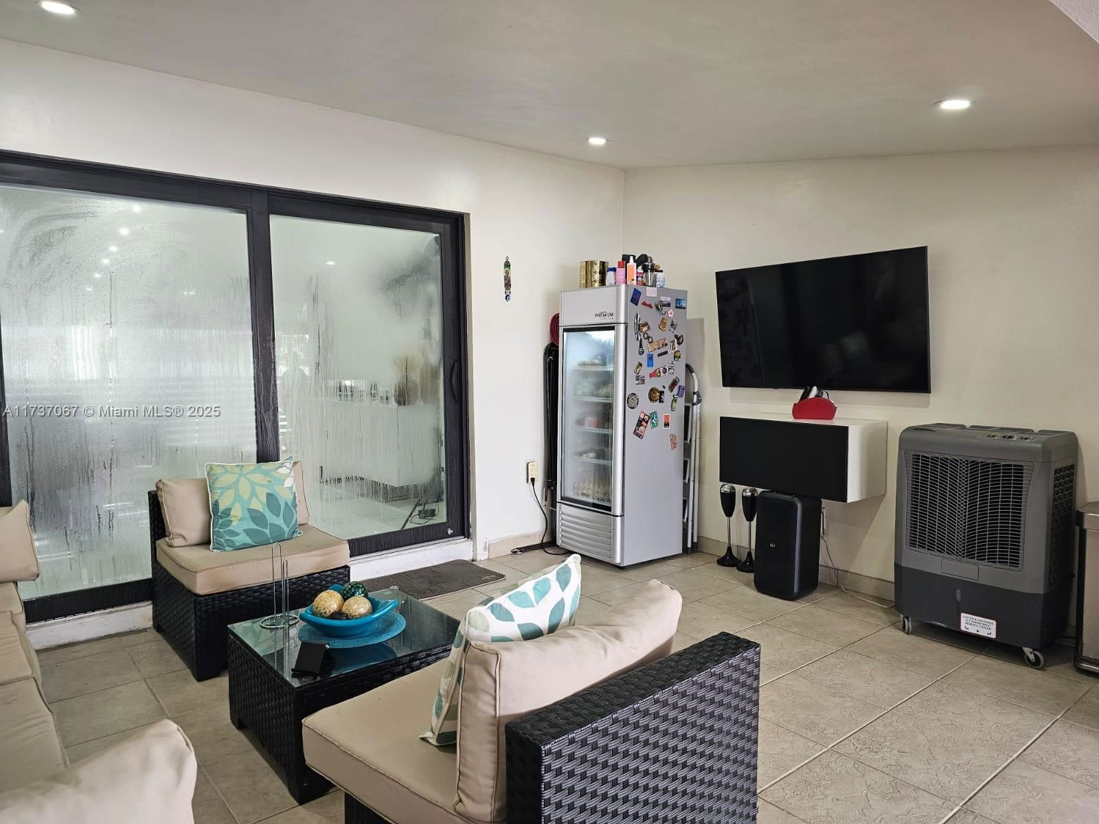Real estate property located at 2733 55th Pl, Miami-dade, Alameda By The Lake, Hialeah, FL