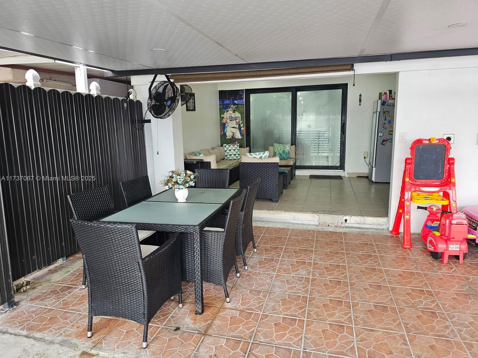 Real estate property located at 2733 55th Pl, Miami-dade, Alameda By The Lake, Hialeah, FL