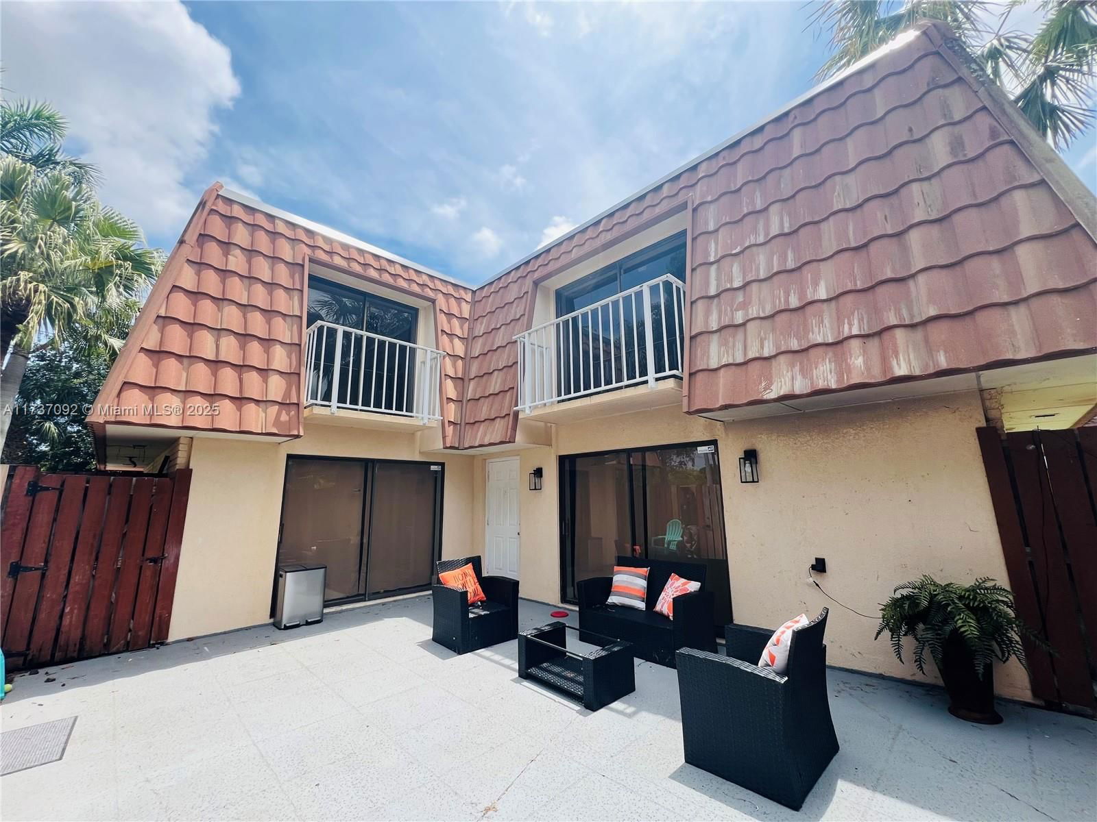 Real estate property located at 529 Green Springs Pl, Palm Beach, Waterside Luxury Townhome, West Palm Beach, FL