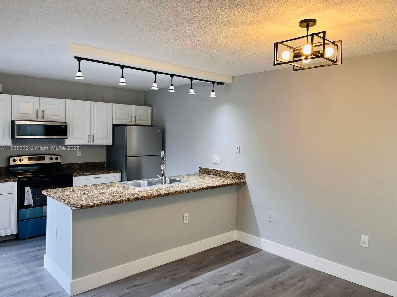 Real estate property located at 529 Green Springs Pl, Palm Beach, Waterside Luxury Townhome, West Palm Beach, FL