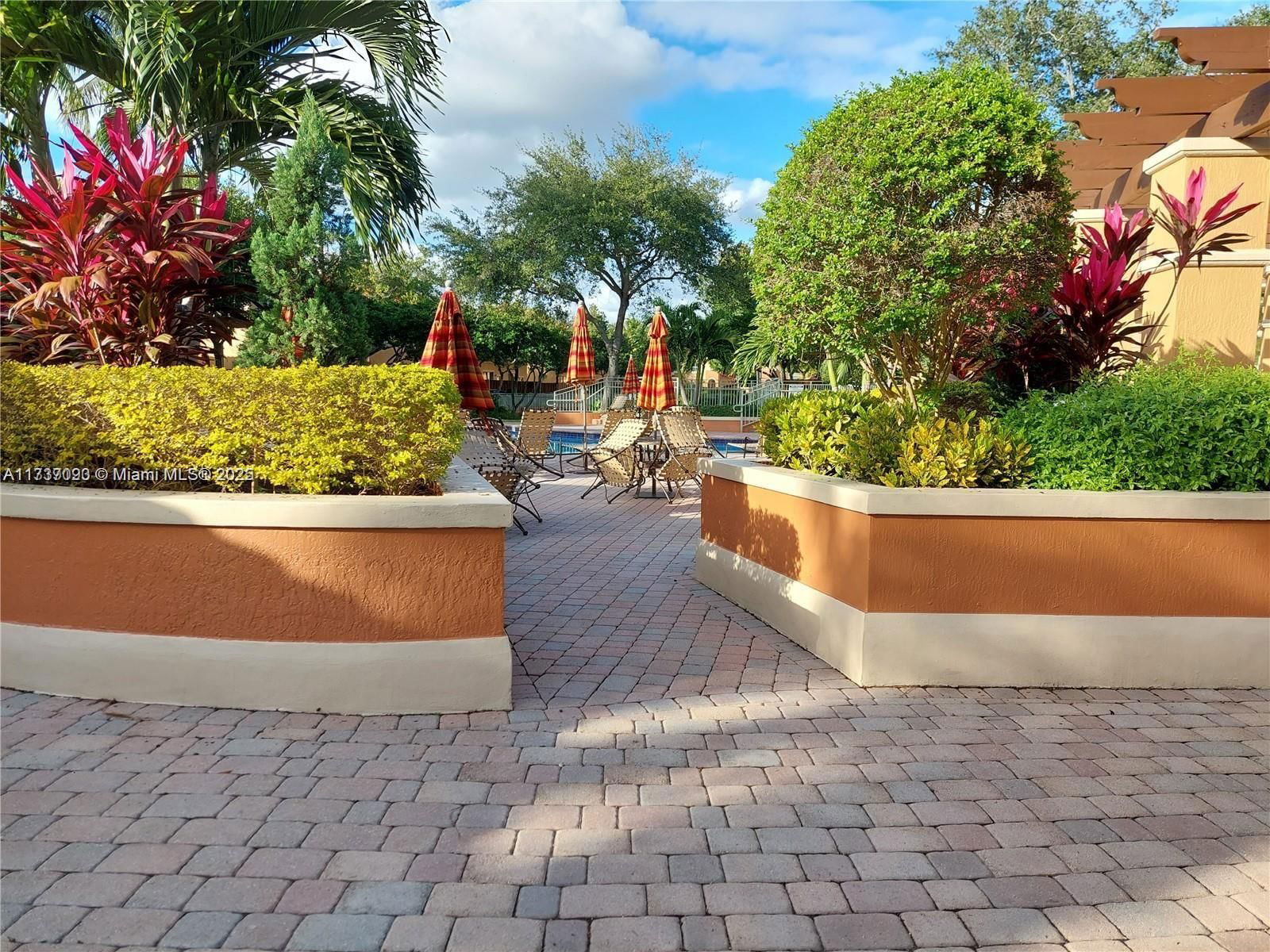 Real estate property located at 2316 Anchor Ct #2705, Broward, Villas At Harbor Isles Co, Dania Beach, FL