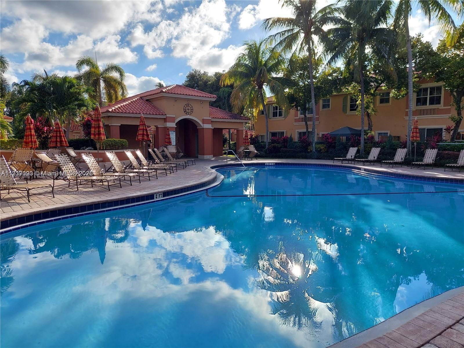 Real estate property located at 2316 Anchor Ct #2705, Broward, Villas At Harbor Isles Co, Dania Beach, FL