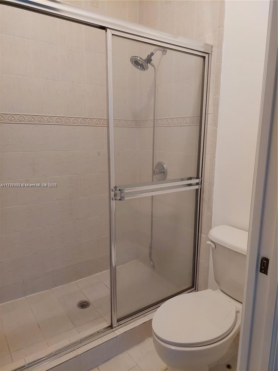Real estate property located at 2316 Anchor Ct #2705, Broward, Villas At Harbor Isles Co, Dania Beach, FL