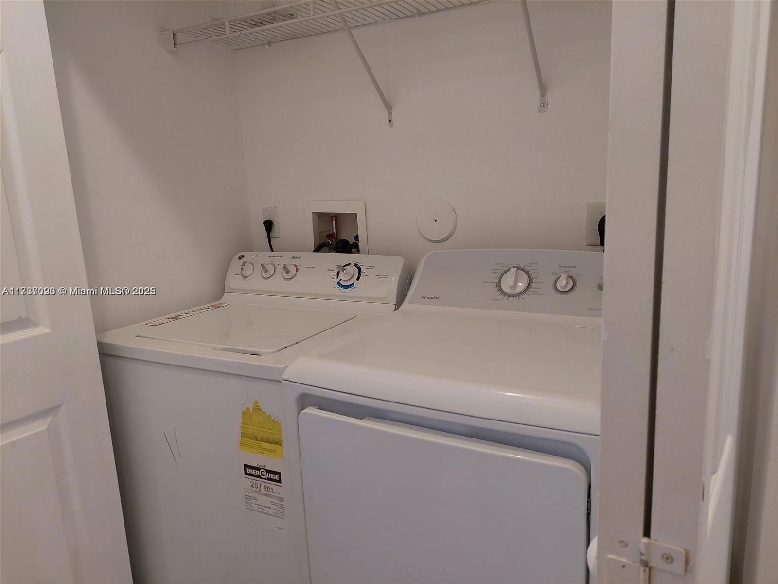 Real estate property located at 2316 Anchor Ct #2705, Broward, Villas At Harbor Isles Co, Dania Beach, FL