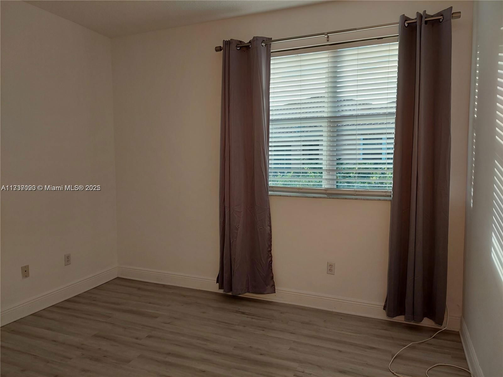 Real estate property located at 2316 Anchor Ct #2705, Broward, Villas At Harbor Isles Co, Dania Beach, FL