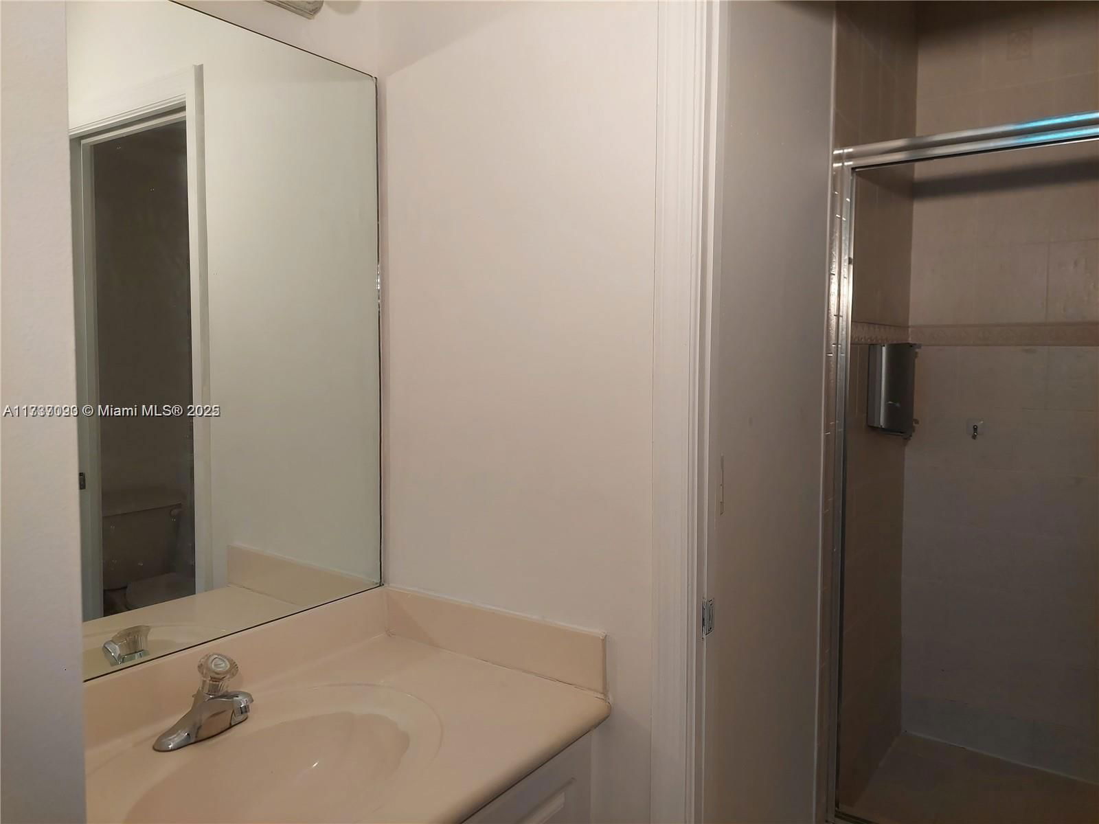 Real estate property located at 2316 Anchor Ct #2705, Broward, Villas At Harbor Isles Co, Dania Beach, FL