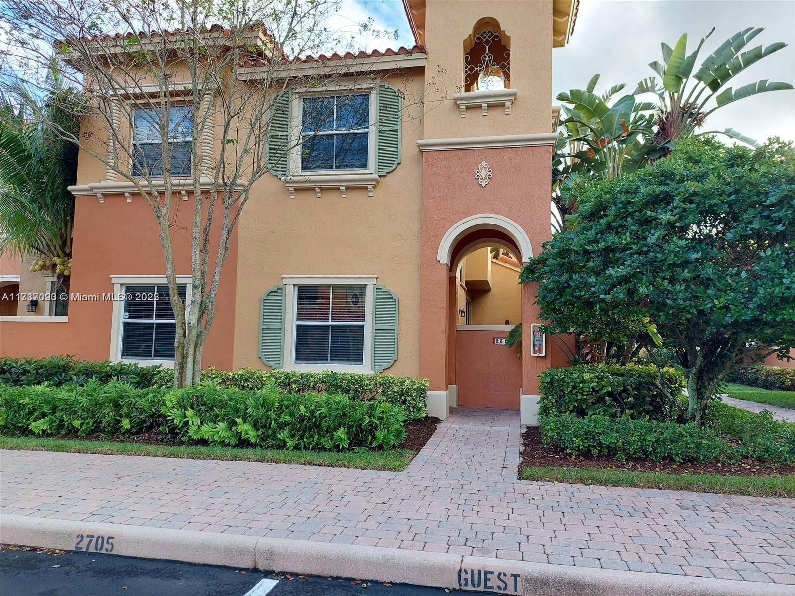 Real estate property located at 2316 Anchor Ct #2705, Broward, Villas At Harbor Isles Co, Dania Beach, FL
