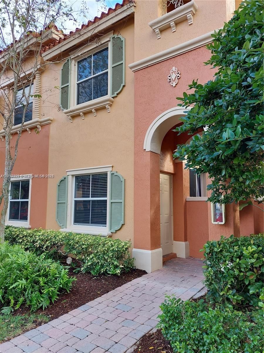 Real estate property located at 2316 Anchor Ct #2705, Broward, Villas At Harbor Isles Co, Dania Beach, FL