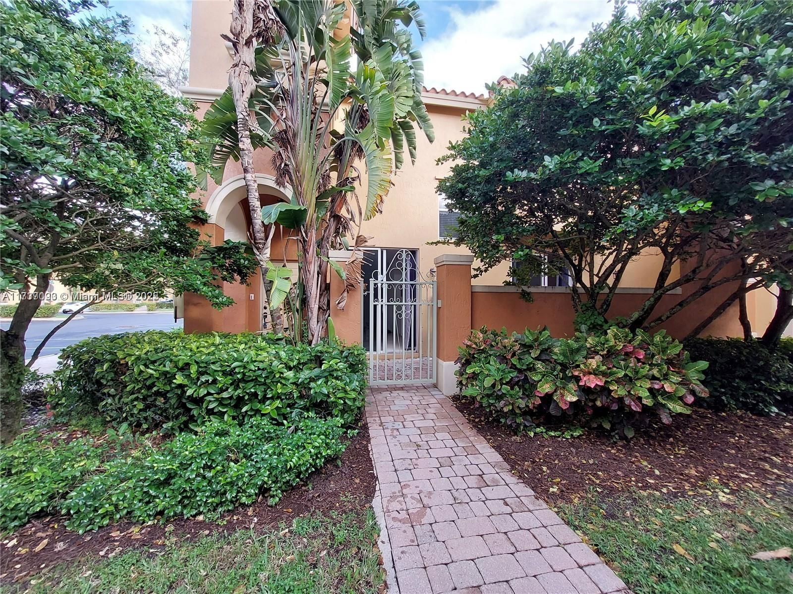 Real estate property located at 2316 Anchor Ct #2705, Broward, Villas At Harbor Isles Co, Dania Beach, FL