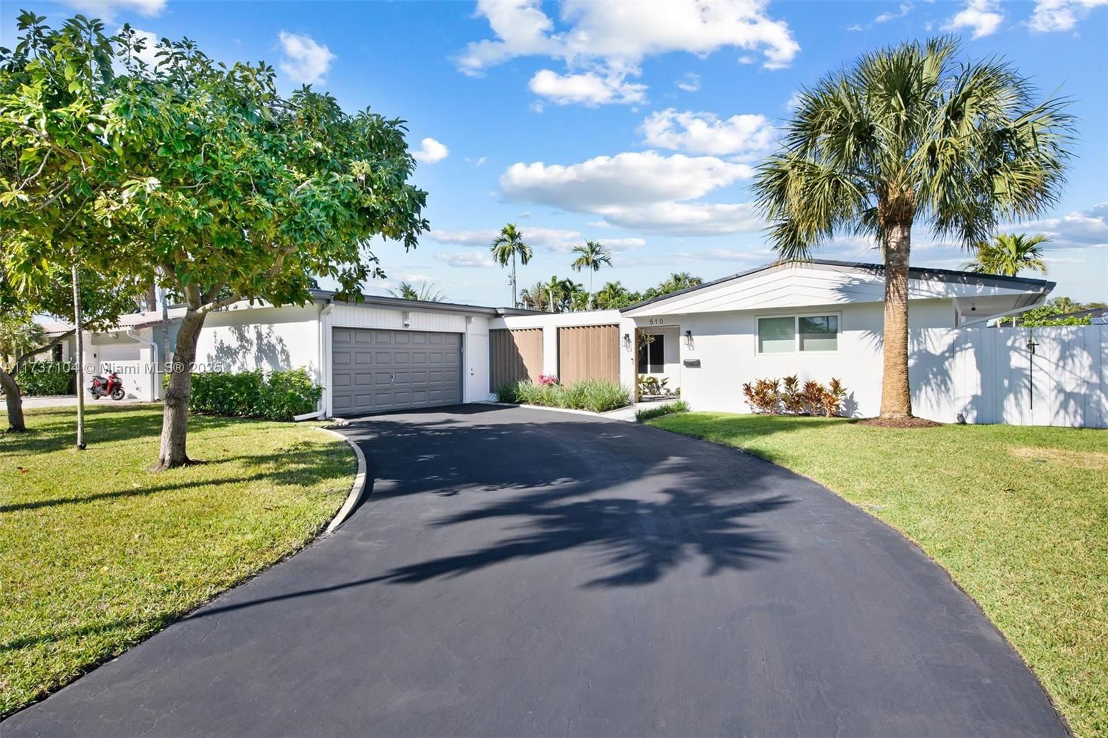 Real estate property located at 510 Crescent Dr, Broward, Hollywood Hills, Hollywood, FL