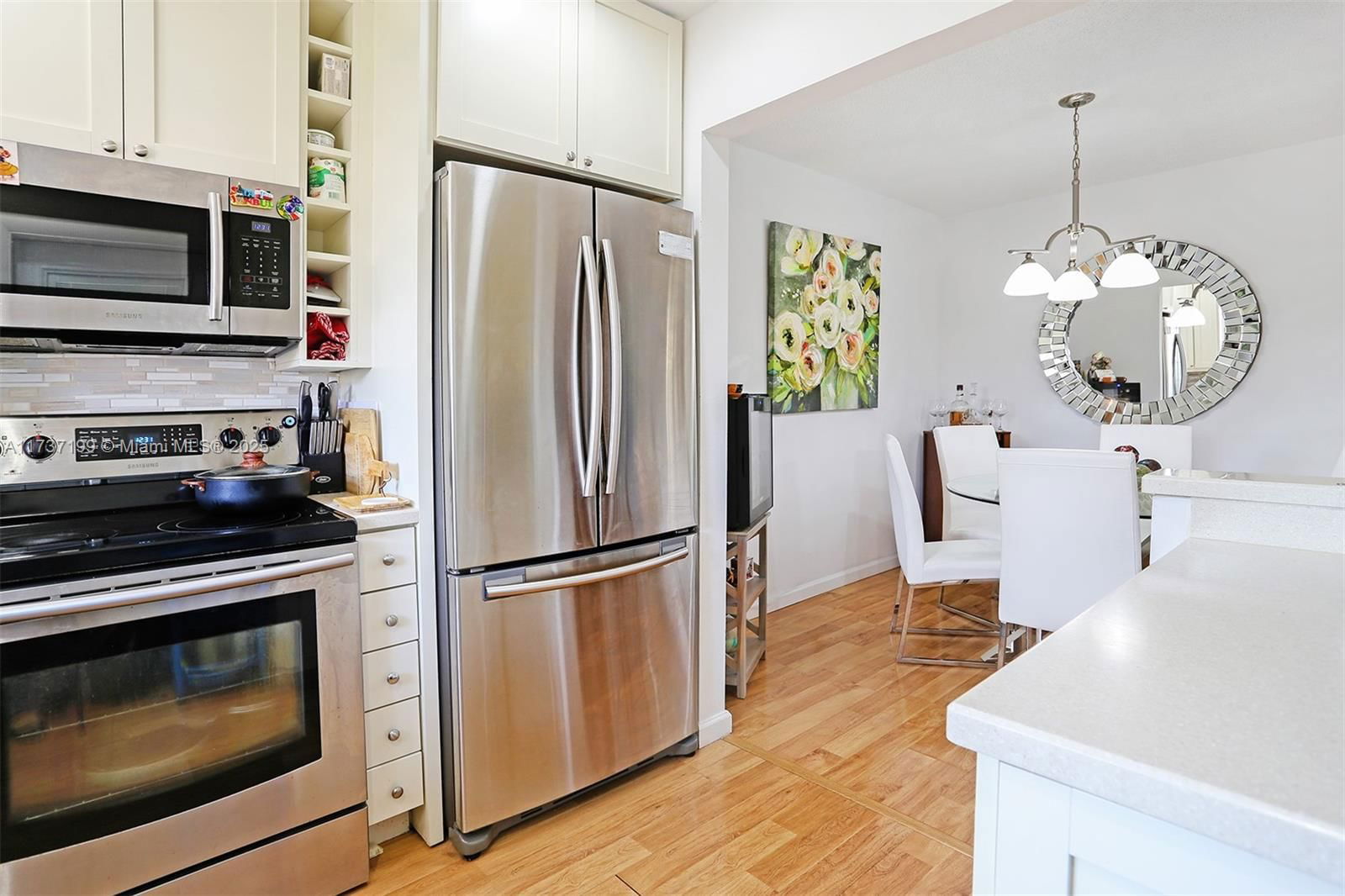 Real estate property located at 5300 Washington St D208, Broward, Beverly Hills Condo, Hollywood, FL