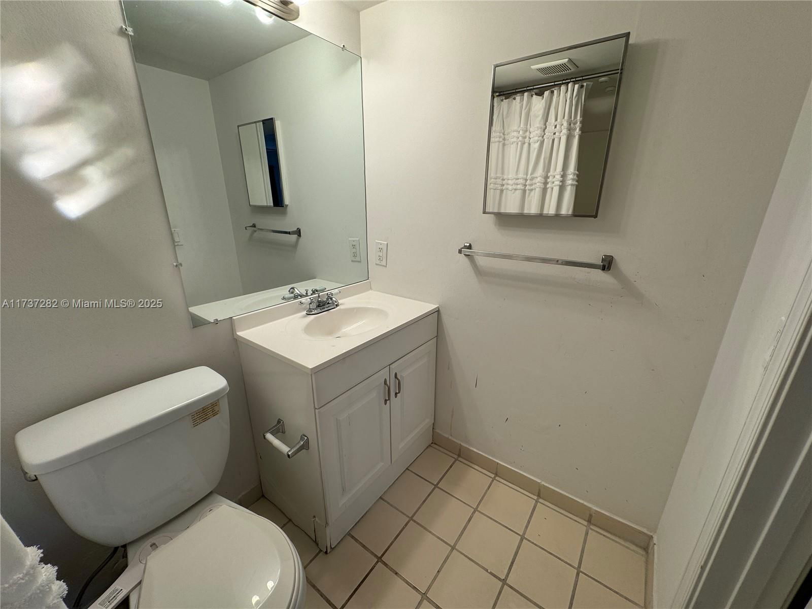Real estate property located at 3630 56th Ave #304, Broward, Lakewood At Emerald Hills, Hollywood, FL